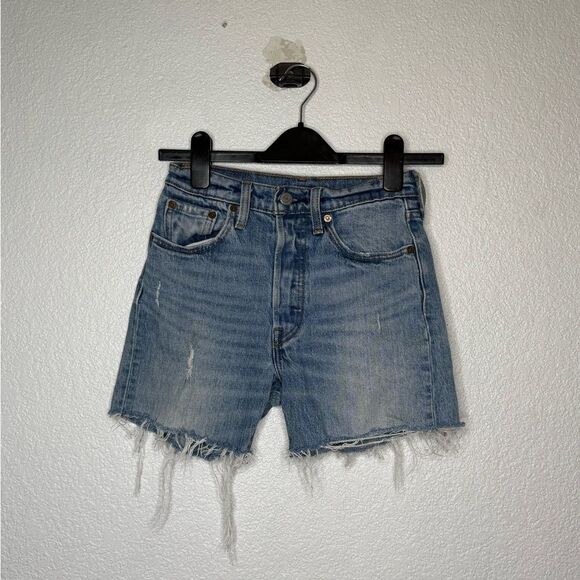 Woman’s Levi's Blue Jean Shorts Distressed Frayed Hem Size 24 - Picture 1 of 4